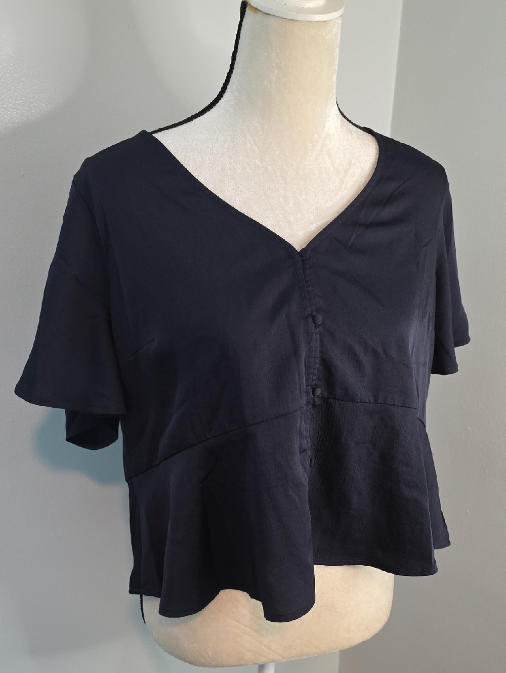Express Navy V-Neck, Button-Front Short Sleeve Peplum Top / Large